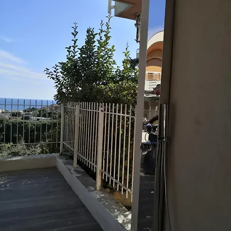 Casa Mascia San Remo Views Familiale * سانريمو
